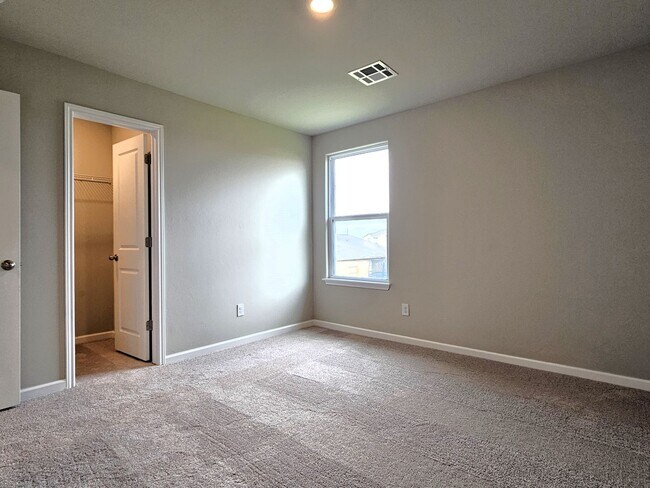 Building Photo - 1708 Amaranth Ln