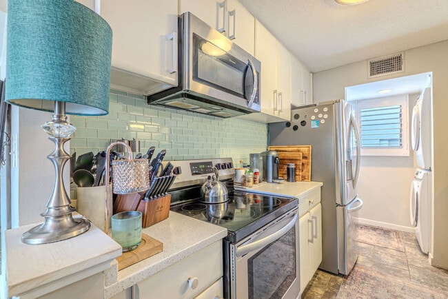 Building Photo - 137 Cordillo Pkwy