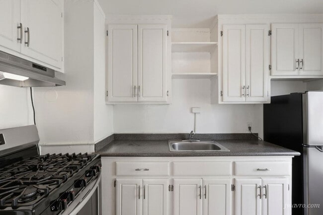 Building Photo - 80 Terra Vista Ave