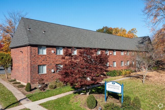 Building Photo - Woodbridge Heights