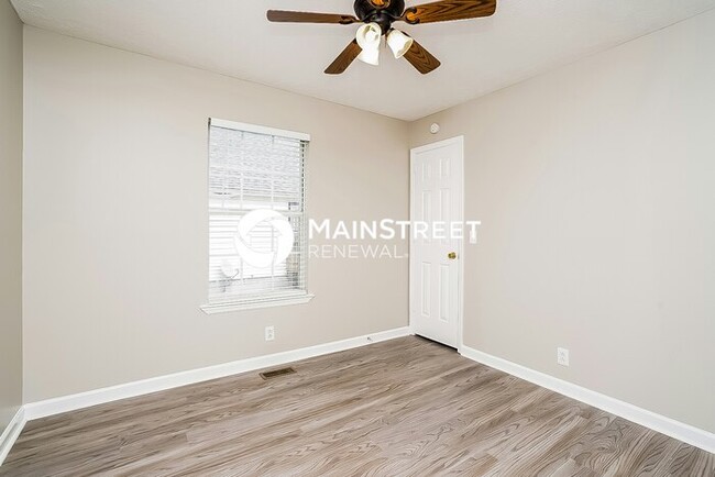 Building Photo - 3 Bedroom Pet-Friendly Home in Antioch, TN with Main Street Renewal