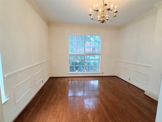 Building Photo - 3306 Vista Lake Dr