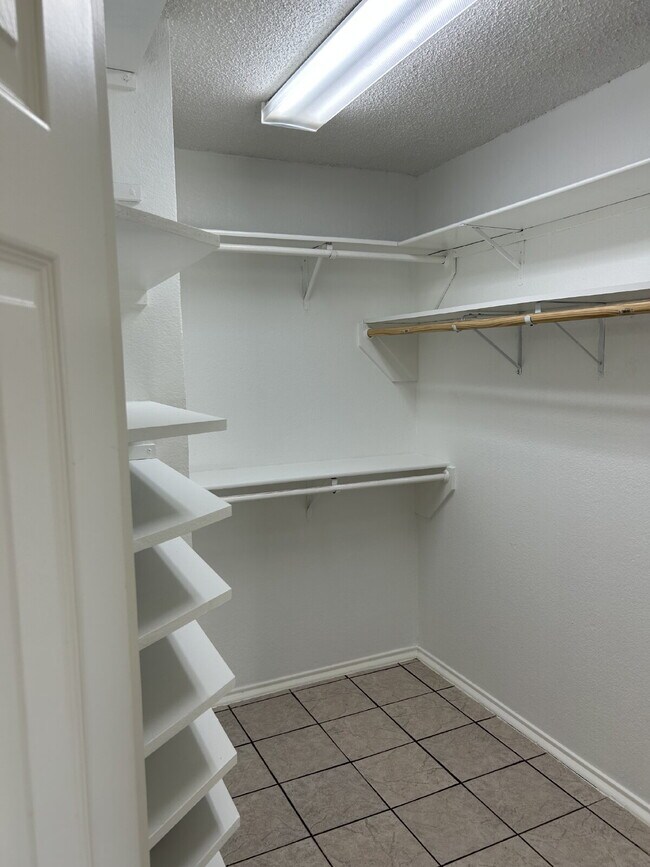 Building Photo - $2095 North Fort Worth! FRESH RENOVATIONS,...