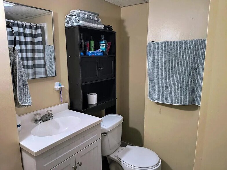 Building Photo - 2820 Austinville Rd