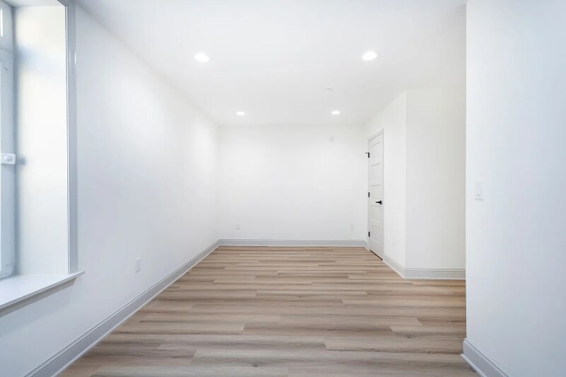 Building Photo - 2229 N 33rd St