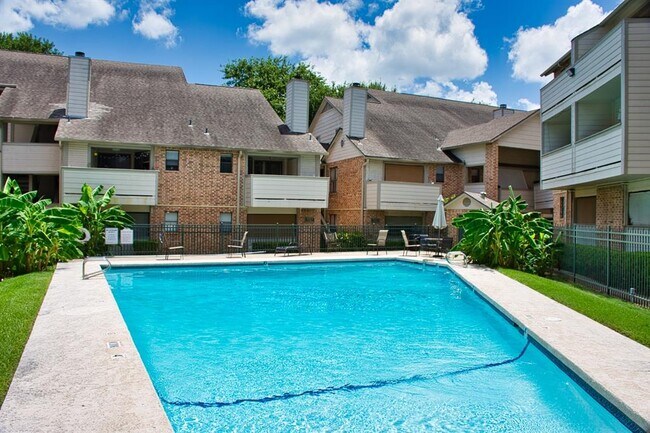 Building Photo - 2500 Burleson Rd
