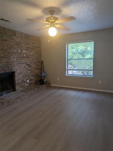 Building Photo - 819 Betty Ct