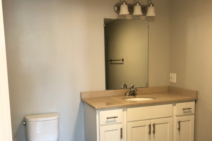 Building Photo - 108 Adams St