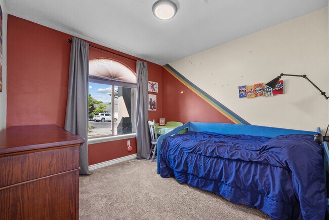 Building Photo - 1396 S Lukas Ln