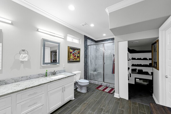 Building Photo - 4617 White Rock St