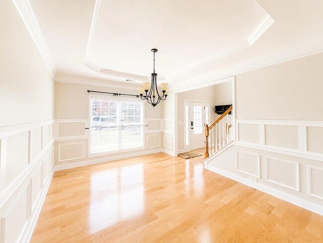 Building Photo - 10 Lynell Pl