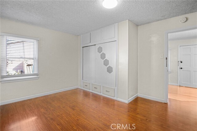 Building Photo - 959 W 17th St