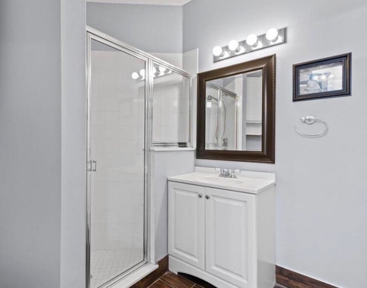 Building Photo - 9862 Perfect Dr