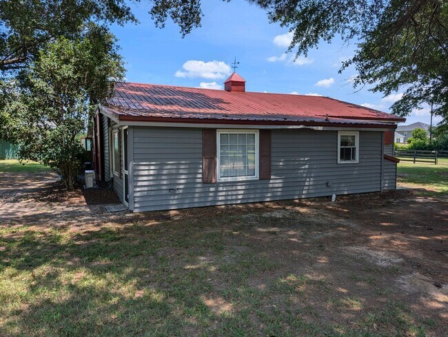 Building Photo - 101 Century Ln