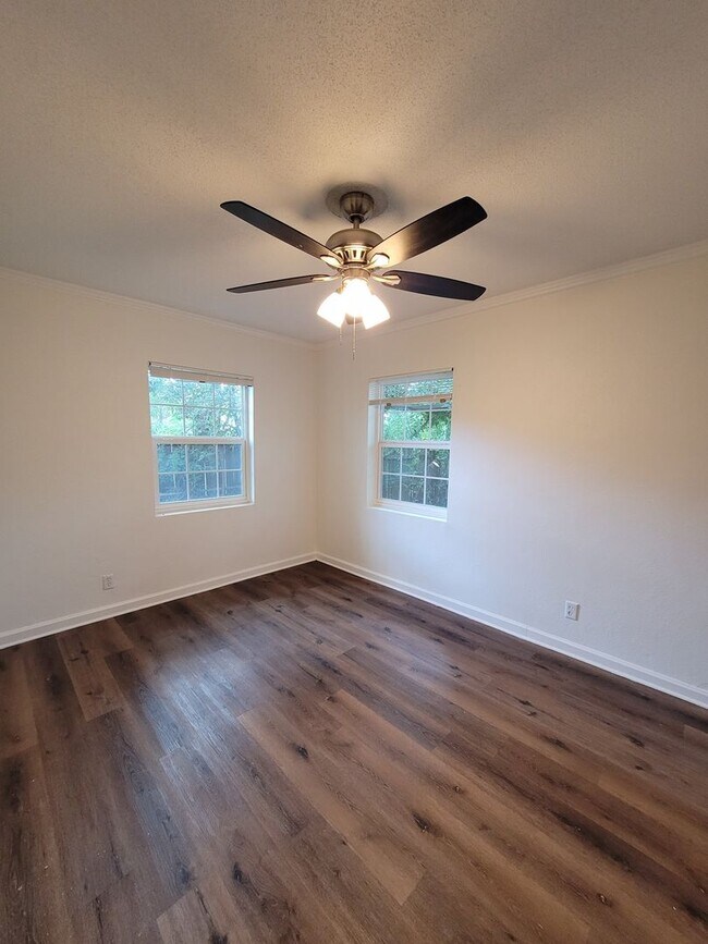 Building Photo - 925 N K St