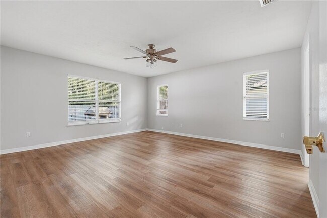 Building Photo - 1111 SW 80th Dr