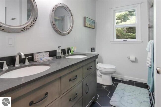 Building Photo - 4019 Williamsburg Rd