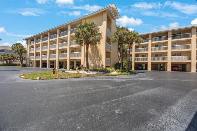 Building Photo - 1125 Pinellas Bayway S