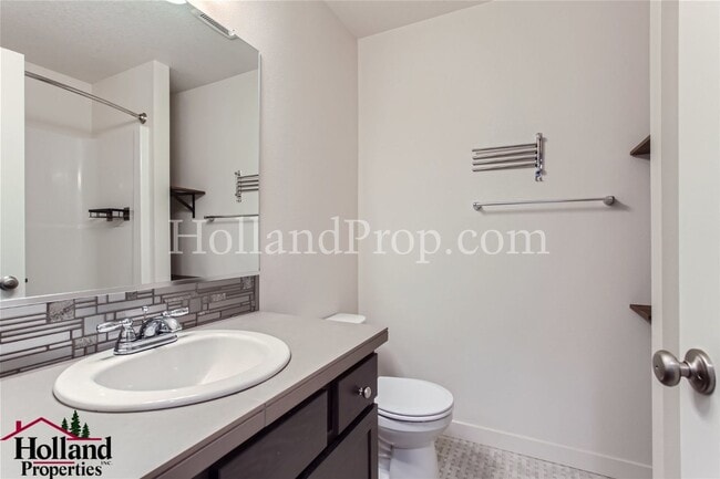 Building Photo - Beautiful 4-Bedroom Home with A/C, Private Yard & Easy Transit Access