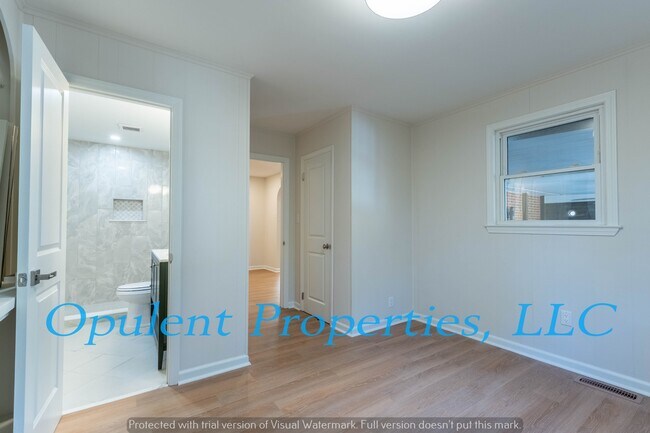 Building Photo - 834 Savage Rd