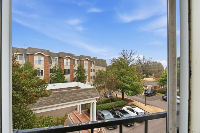 Building Photo - 5400 Park Ave