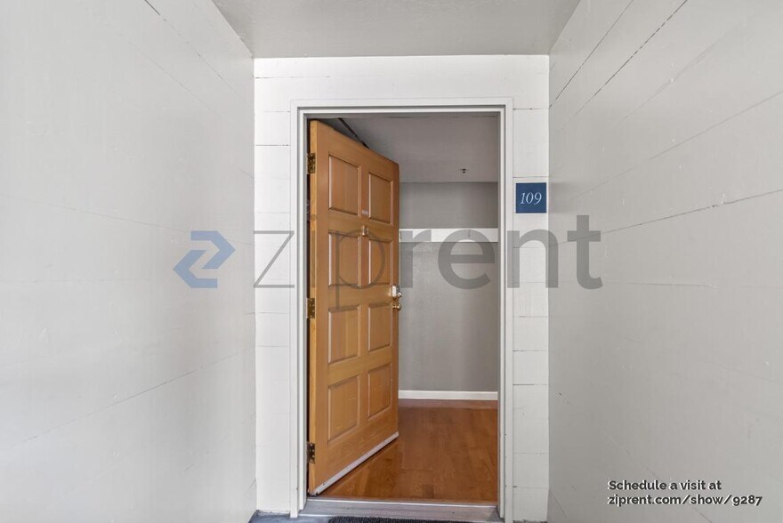 Building Photo - 1301 Quarry Ct