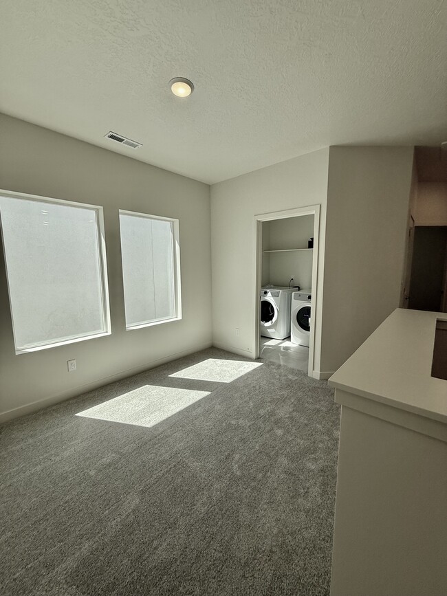 Building Photo - 4883 Coulter Ct