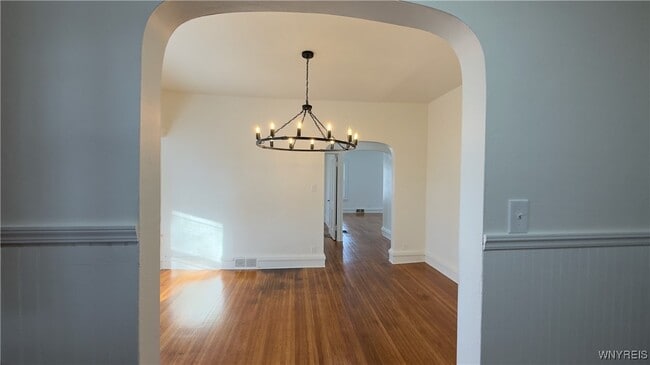 Building Photo - 204 Union St