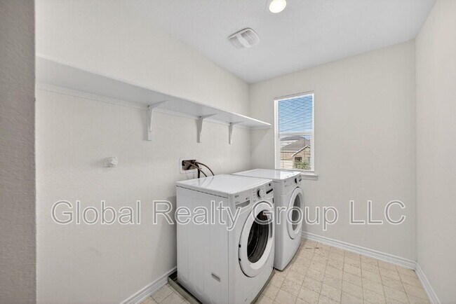 Building Photo - 11234 Amberina