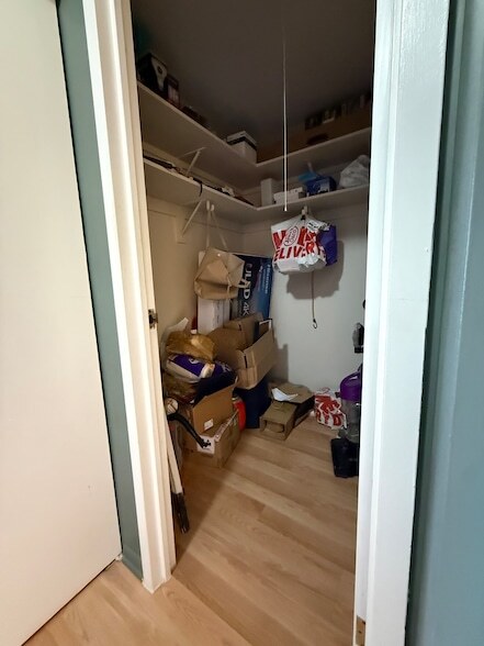 Building Photo - 5415 N Sheridan Rd