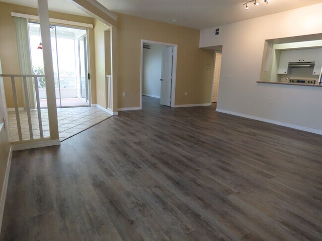 Building Photo - Orlando Park Central Gated Resort Style Co...