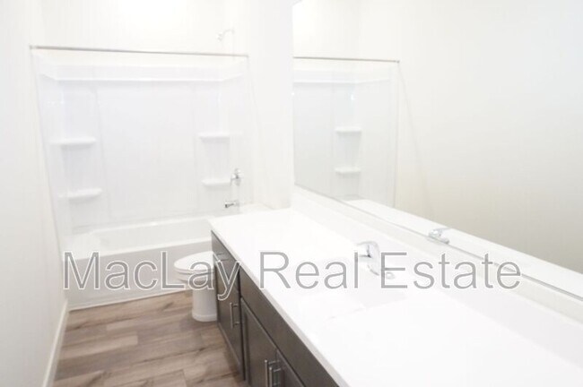 Building Photo - 680 N Crowned Dove Trail
