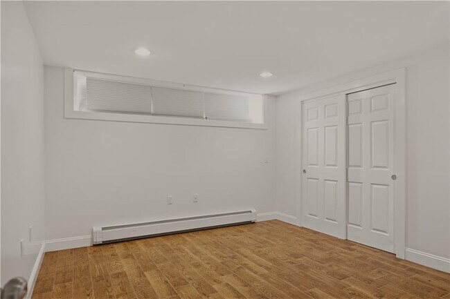 Building Photo - 132 Evarts St