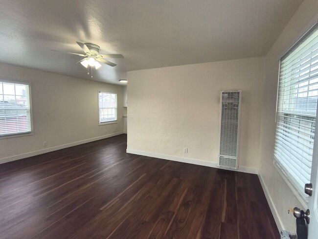 Building Photo - Newly Remodeled Spacious 1BD/1BTH Located In Hayward Near Mission Blvd!!!