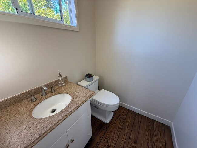 Building Photo - FOUR BEDROOM HOME IN THE GREENBRAE HILLS W...