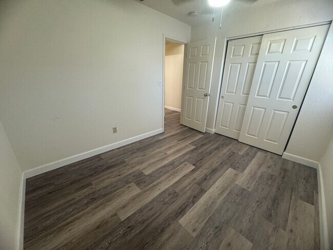 Building Photo - 7955 Deer Lake Dr