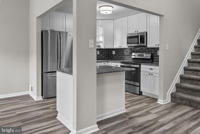 Building Photo - 111 Hidden Valley Ln