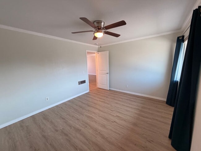 Building Photo - Remodeled 1 Bedroom, 1 Bathroom Stanton Condo For Rent w/ Parking!