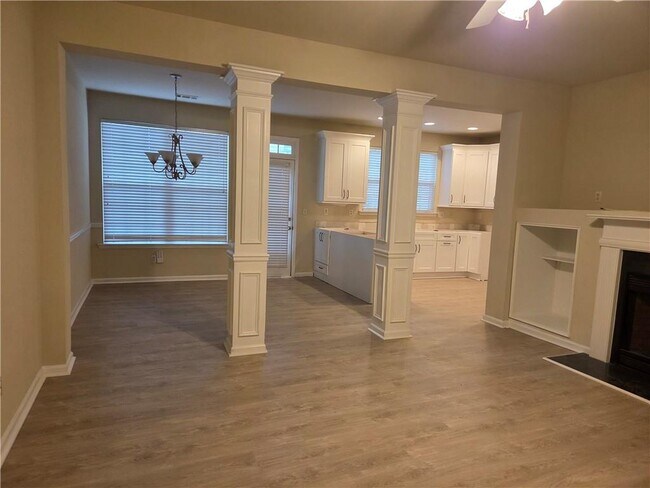 Building Photo - 2613 Pierce Brennen Ct NE