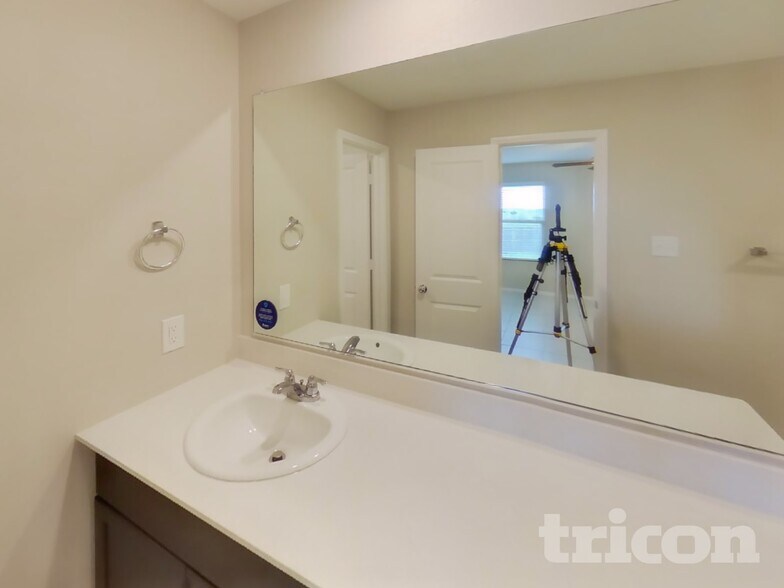 Building Photo - 6340 Bristolwood Dr