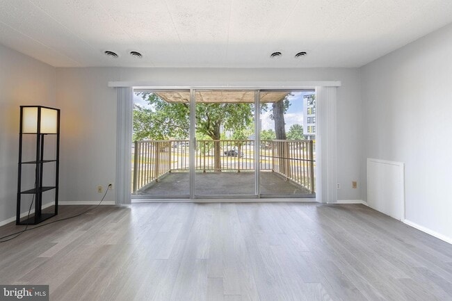 Building Photo - 2600 Indian Dr