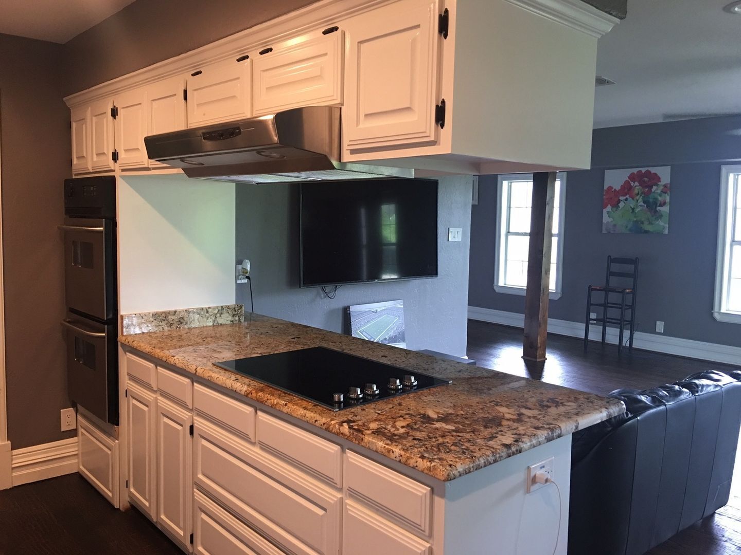 Building Photo - 2102 W Bear Creek Rd