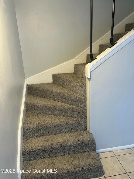 Building Photo - 1209 Tropic St