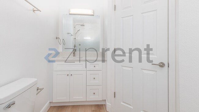 Building Photo - Unit 207