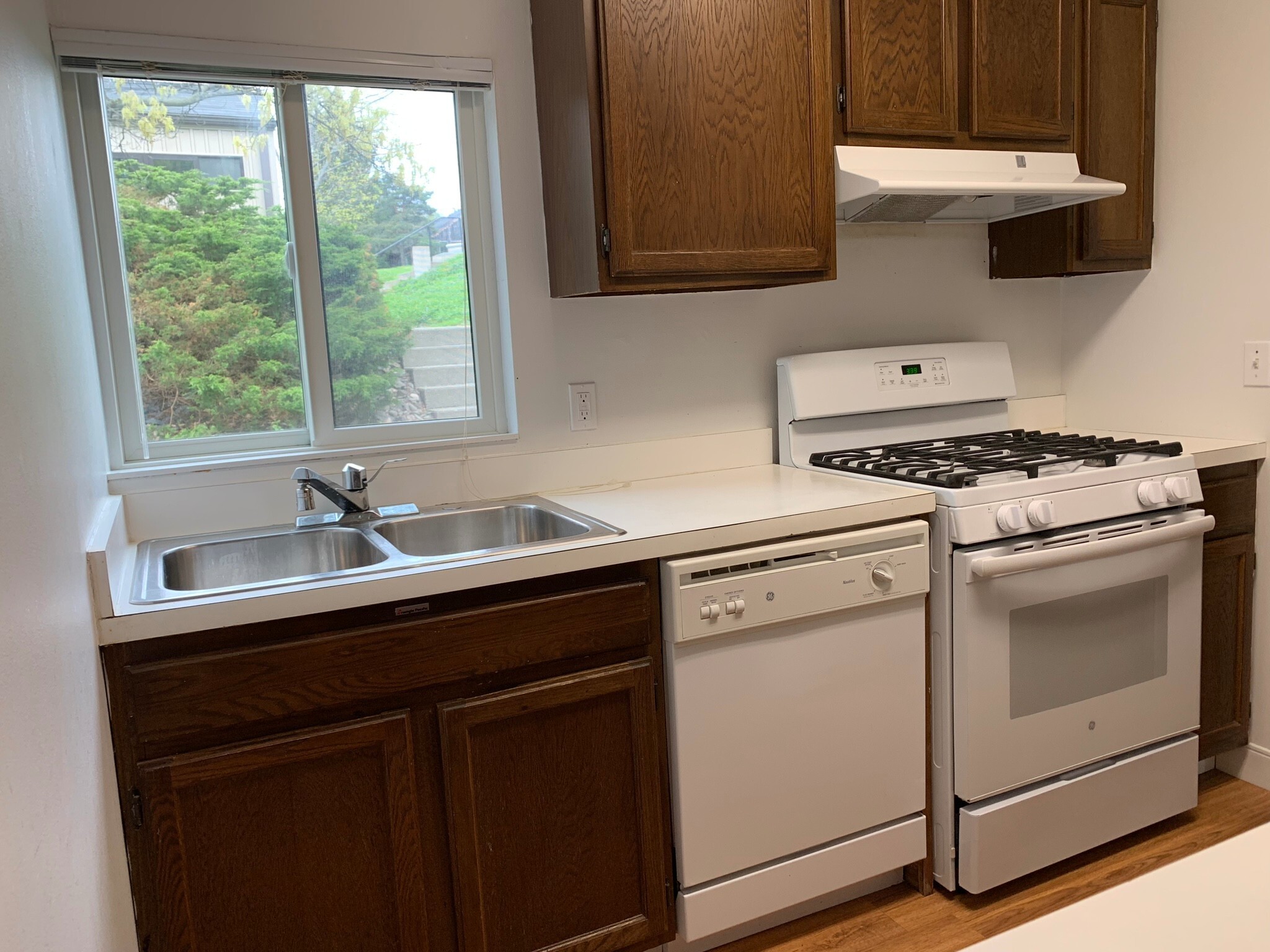 Kitchen with a veiw - 1049 Danby Rd