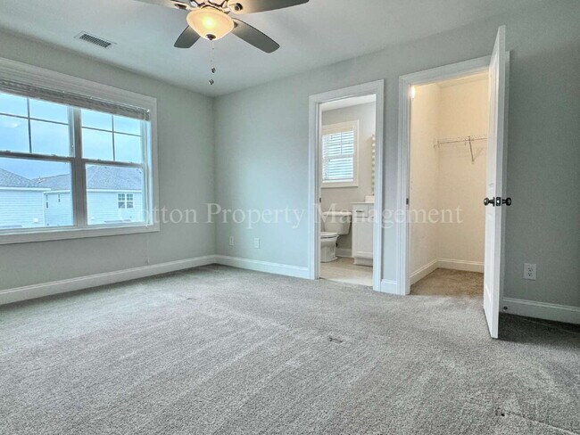 Building Photo - 4732 Siddons Dr
