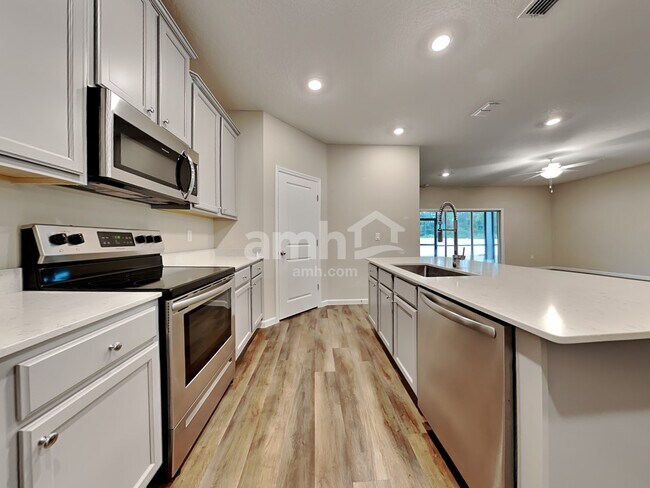 Building Photo - 192 Spruce Pt