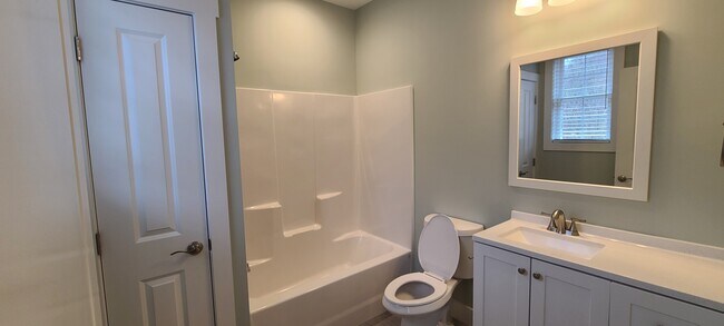 Building Photo - 570 Old US Hwy 70