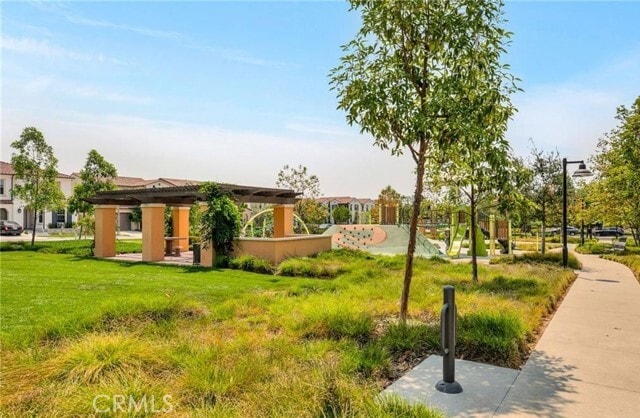 Building Photo - 110 Desert Bloom