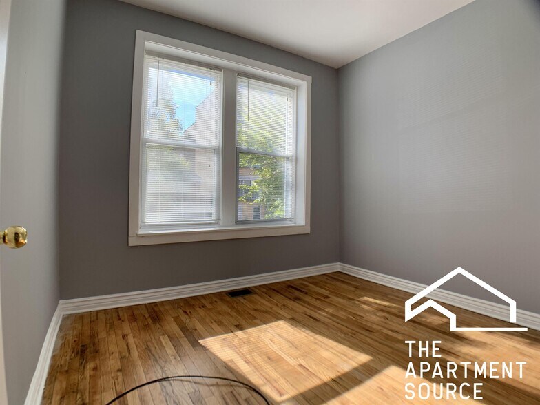 Building Photo - 4056 W Hirsch St